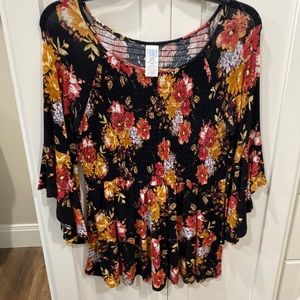 🌹2/$10 Smocked scoop neckline blouse sz L (12-14)